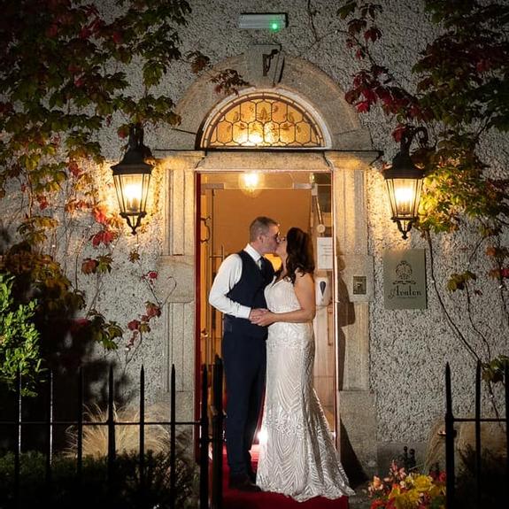 Denise & Kevin's wedding in Avalon House Hotel, Castlecomer. Photography by Ben Power