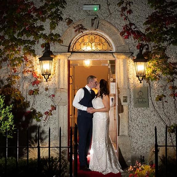 Denise & Kevin's wedding in Avalon House Hotel, Castlecomer. Photography by Ben Power